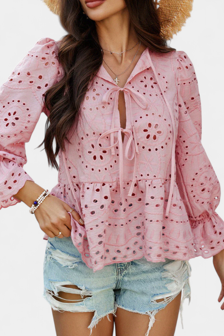 Camila | Top Bohemio de Encaje con Corte Fluido