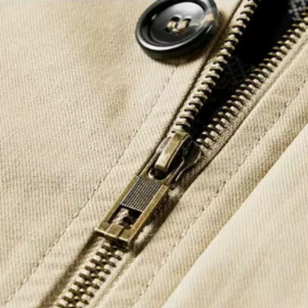 Elegante chaqueta multibolsillos