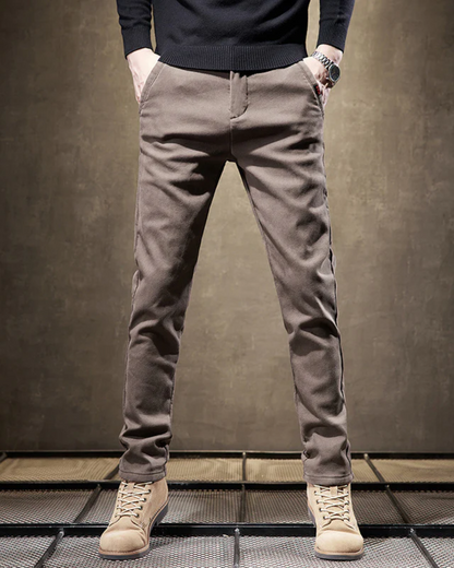 Pantalones casual slim fit