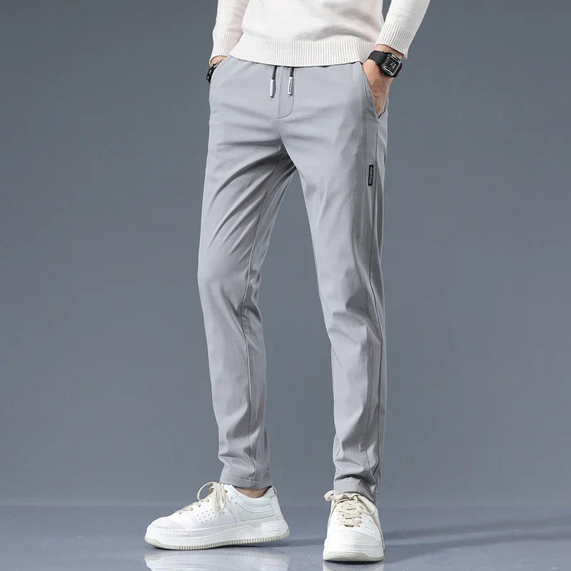 Elegantes pantalones slim fit