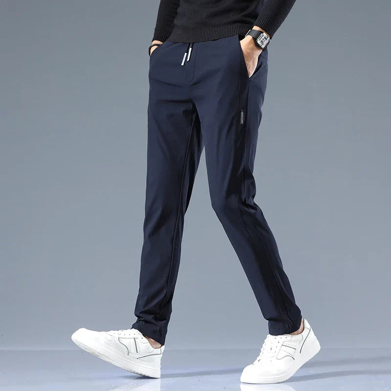 Elegantes pantalones slim fit