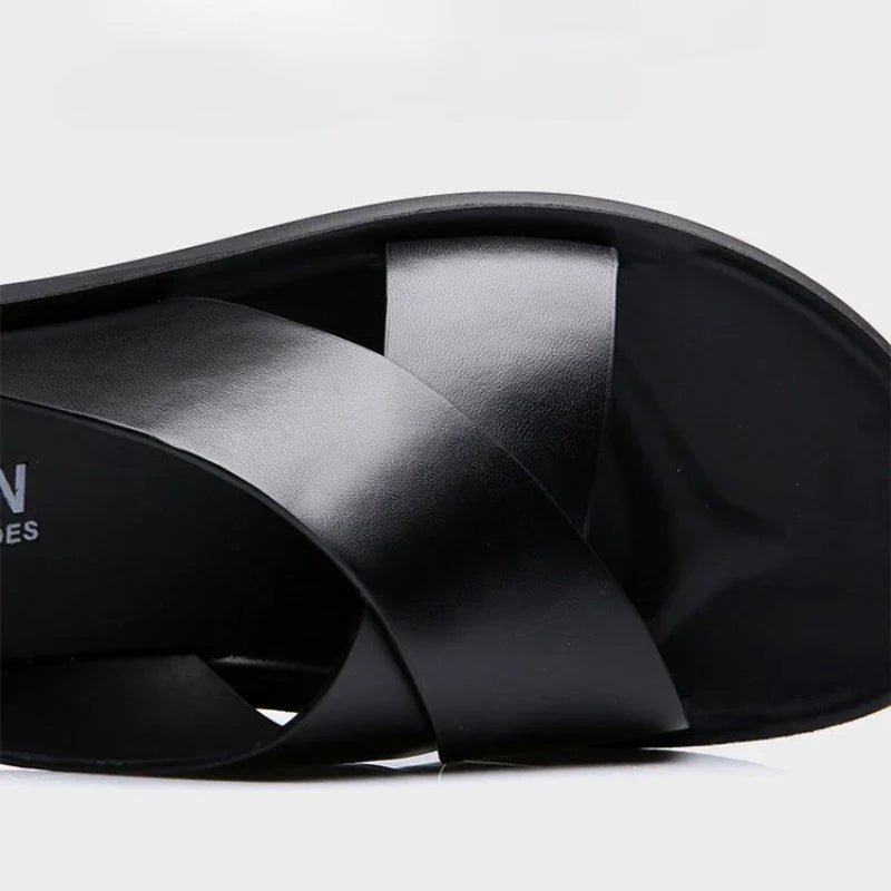 Elegantes sandalias de piel