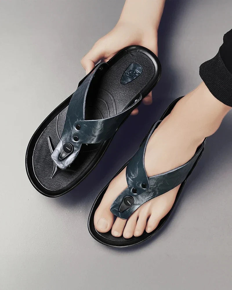 Elegantes sandalias de piel