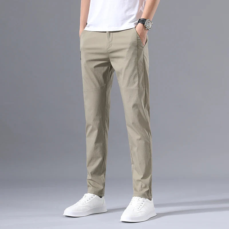 Chino informal para hombre