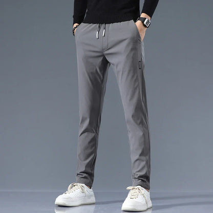 Elegantes pantalones slim fit
