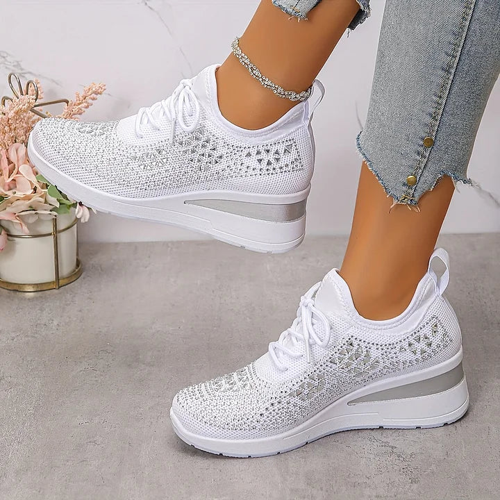 Lourdes | Zapatillas ortopédicas con brillantes diamantes