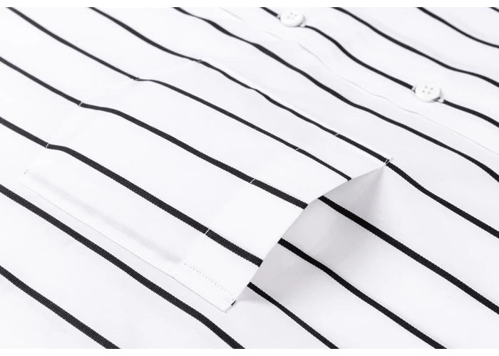 Elegante camisa de algodón a rayas